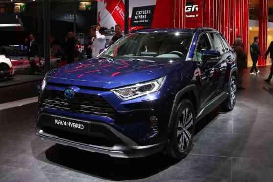 2019 Toyota RAV 4 takes the sporty hybrid route image