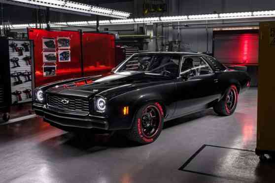 You can buy the 765 HP Chevrolet Corvette's V8 as a crate motor image