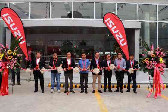 Isuzu opens new Ayala-owned Taytay dealership image
