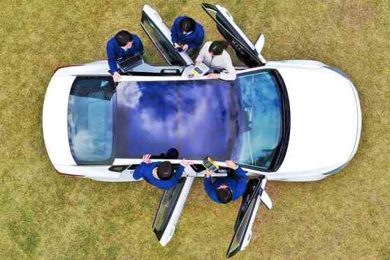 Kia and Hyundai want to put solar panels on their cars image