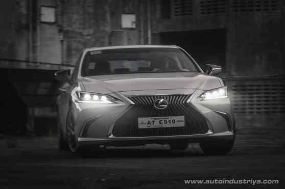 2018 Lexus ES 350 image