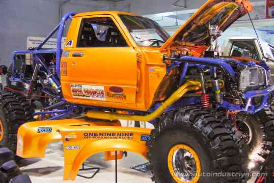 2003 Custom Car and Sport Truck Show image