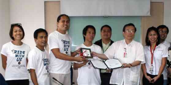 Toyota supports Filipino Matters with Innova image