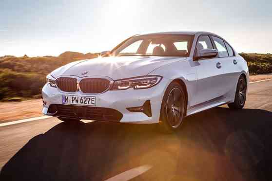 New BMW 330e debuts with more power, 60 km electric range image