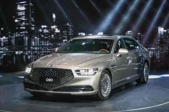 2019 Genesis G90 gets more than a simple refresh image
