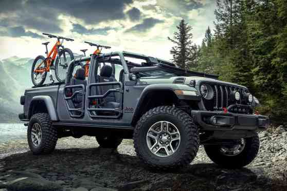 Mopar dishes out over 200 accessories for 2020 Jeep Gladiator image
