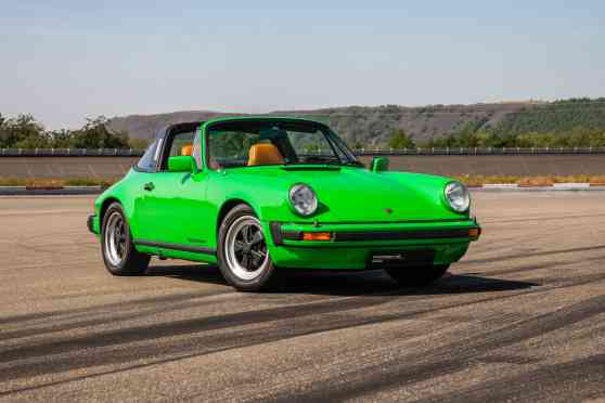 Porsche protects classics with modern anti-theft systems image
