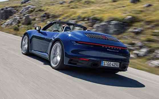 2019 Porsche 911 convertible is just what we need for summer image