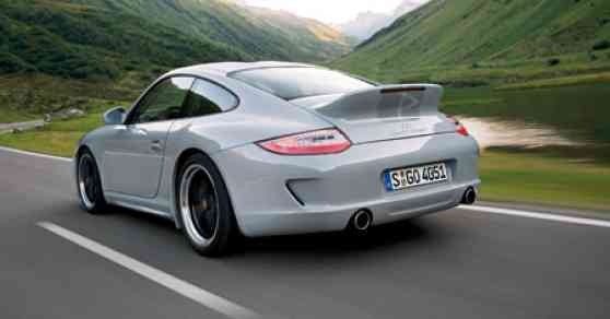 Porsche releases 911 Sports Classic image