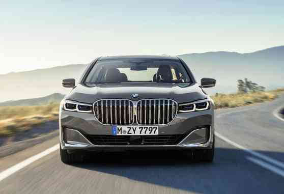 My grill's bigger than yours: 2019 BMW 7 Series revealed image