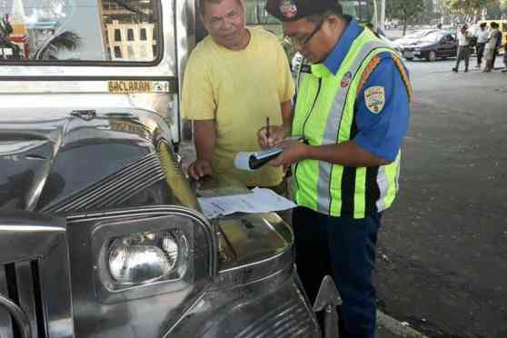 MMDA: Pay your traffic fines first before transacting with LTO image
