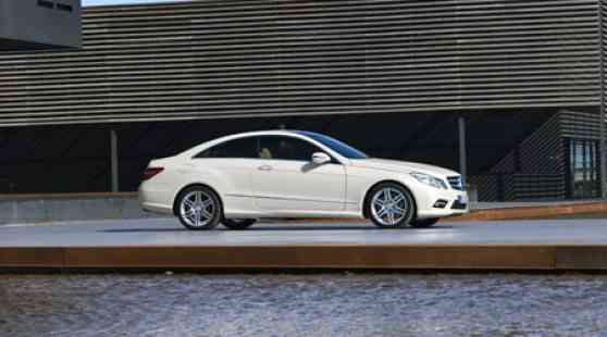 2010 Mercedes-Benz E-Class Coup&eacute; makes Philippine debut image
