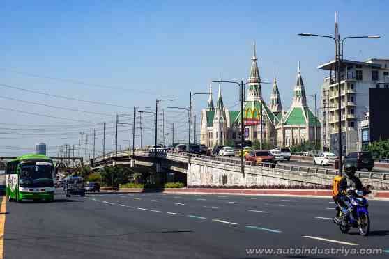 Tandang Sora flyover will not be demolished... for now image