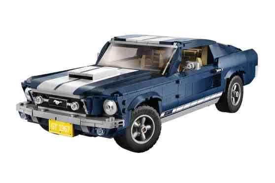 Lego goes old-school with 60's-era Ford Mustang Creator set image