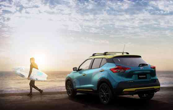 Nissan Kicks Surf has its own shower, waterproof key for the beach image