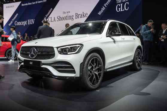 2019 Mercedes-Benz GLC refresh packs new hardware (and software) image