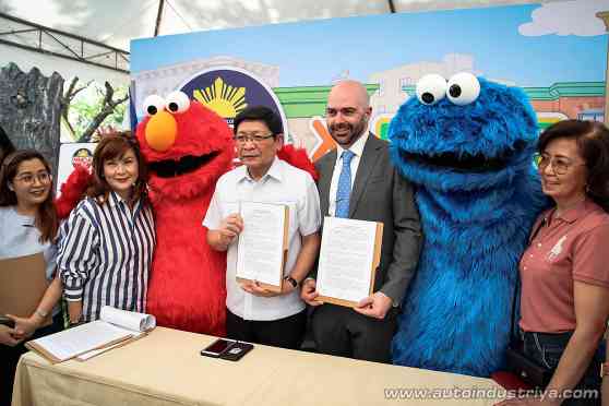 Sesame Street and MMDA team up to teach road safety to kids image