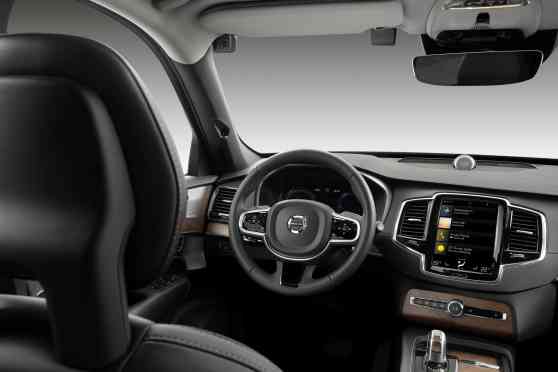 Volvo puts in-car cameras to detect, stop distracted or drunk drivers image