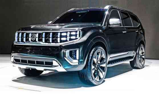 This big and bold Mohave SUV concept is the Kia Masterpiece image