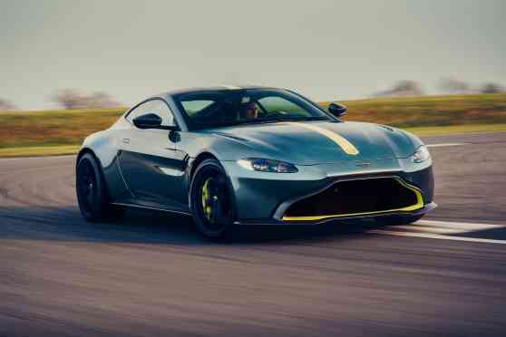 Aston Martin Vantage AMR is saving the manual gearbox image
