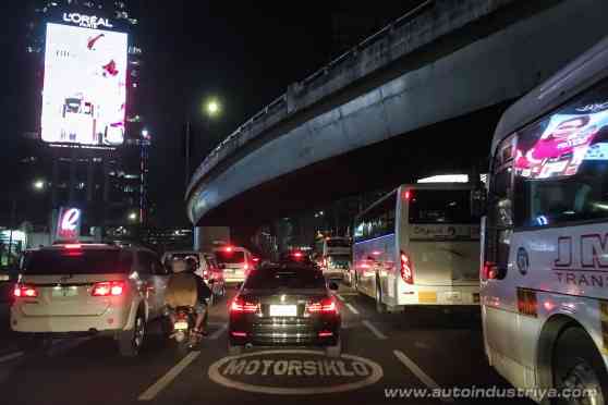 MMDA suspends dry run of EDSA provincial bus ban image