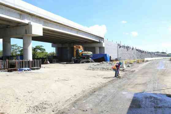 DPWH: CALAX Laguna segment is 31.47% complete image