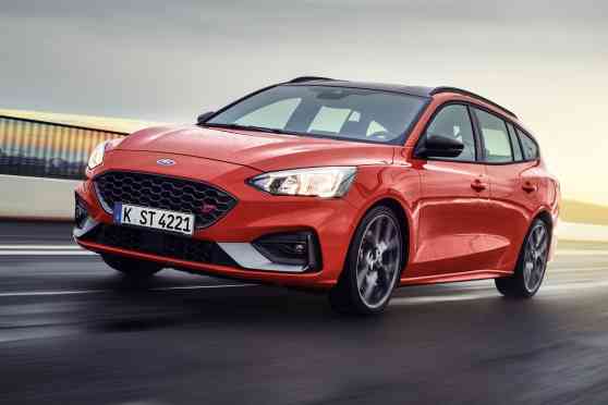 All-new Ford Focus ST Wagon is one hot grocery-getter image