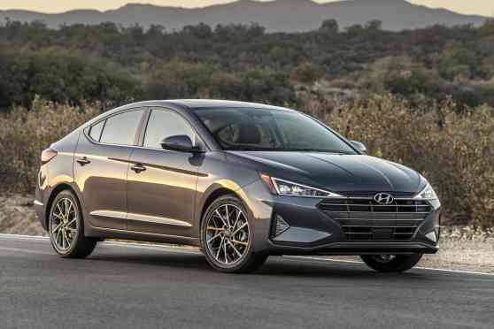 Only CVT, dual clutch for 2020 Hyundai Elantra image