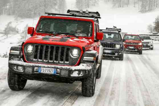 Fiat-Chrysler wants to team up with Renault to save money image