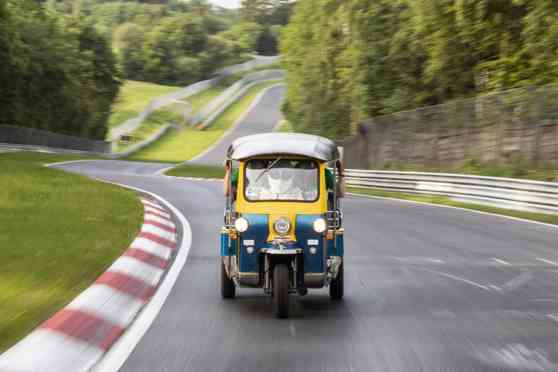 Guess how long it took a tuk-tuk to lap the N&uuml;rburgring image