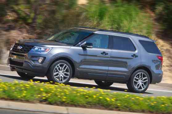 Ford recalling 2011-2017 Explorer for rear suspension problem image