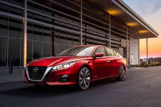 Nissan to expand sedan model range to cater to younger buyers image