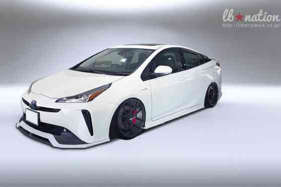 Liberty Walk turns Toyota Prius into a mean, clean, green machine image