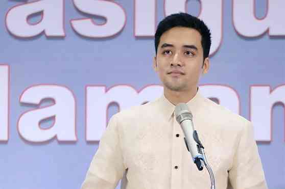 New Pasig City Mayor Vico Sotto has just suspended the odd-even scheme image