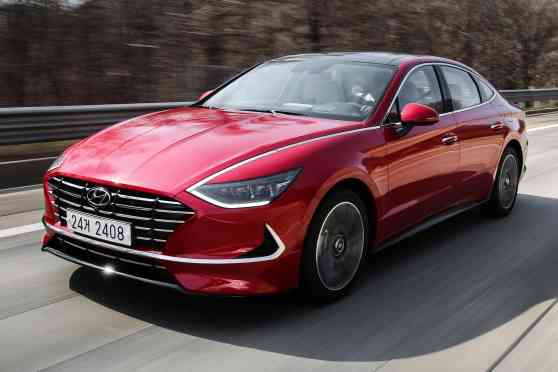 Dropping sedans 'a big mistake', says Hyundai exec image