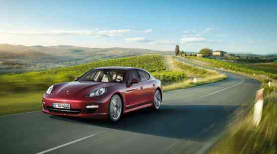 Beijing 2010 Preview: Porsche Panamera and Panamera 4 to stage debut image