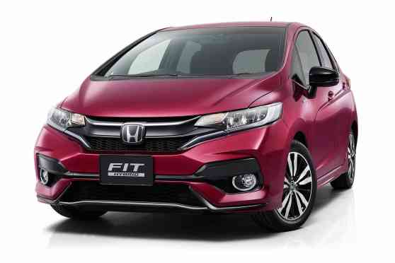 Honda to give their small cars a two-motor hybrid upgrade image