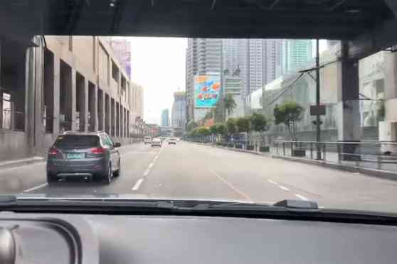 Nebrija: 5-mins from Makati - Cubao almost possible...on a Sunday image