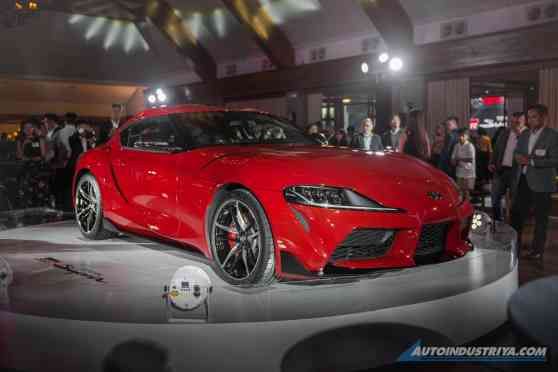 We get up close (and personal) with the 2019 Toyota GR Supra image