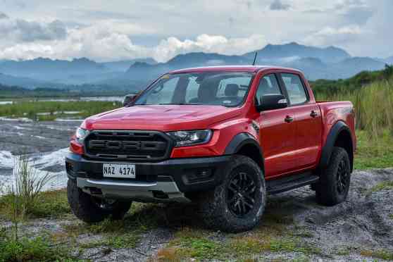 We drove the 2019 Ford Ranger Raptor on lahar with the exhaust ripped out image
