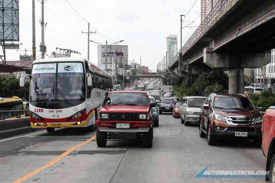 MMDA hopes to implement EDSA provincial bus ban come August image