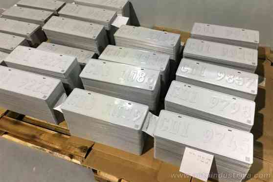 DOTr says LTO license plate backlog will be served by 2020 image