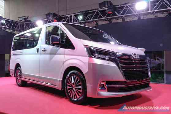 Alphard Jr: 2020 Toyota Hiace Super Grandia now in PH image