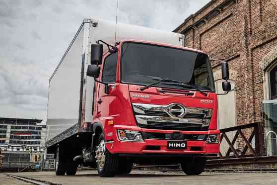 Go further on one tank with the 2019 Hino FC9JL7A image