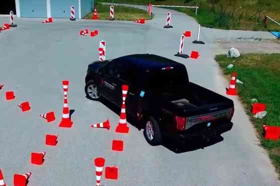 Watch this Ford F-150 take turns like a hatchback image