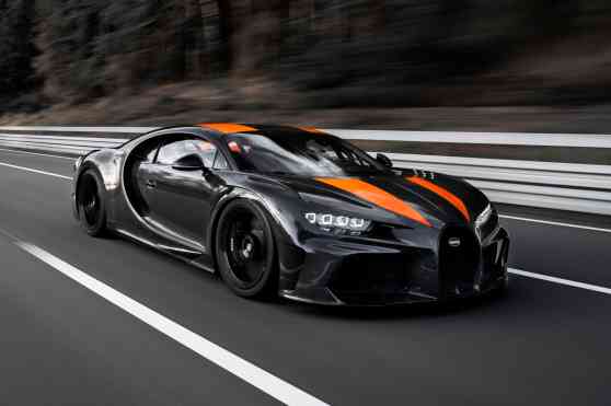 Bugatti sets 490.5 km/h top speed record with a Chiron image