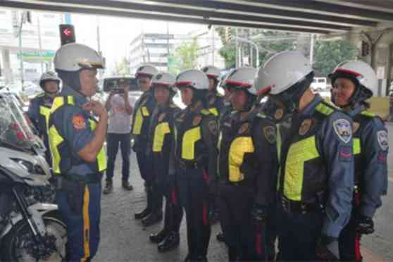 Female PNP-HPG motorcycle cops to help ease EDSA traffic image