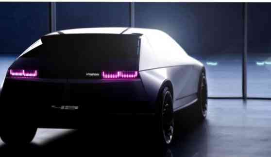 Hyundai's electric dream is a retro-looking EV hatchback image