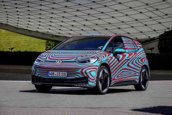 VW has 30,000 customers for new electric hatchback image