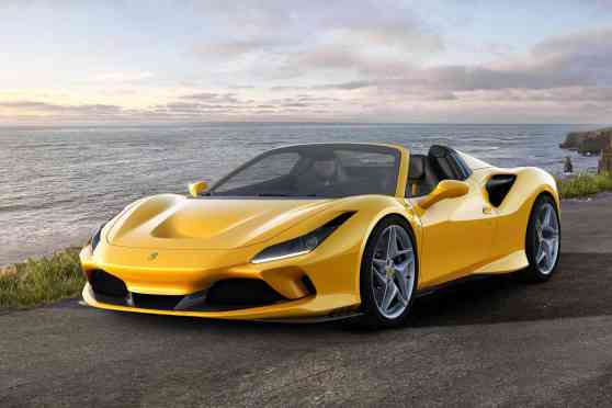 Enjoy 770 HP topless with Ferrari F8 Spider image